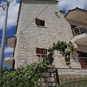 Pensión Eglent's Tourist House ***
